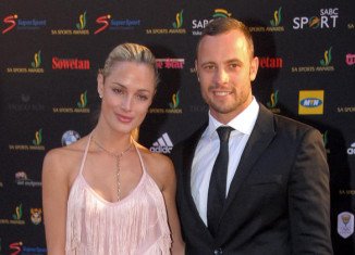 Oscar Pistorius denies intentionally killing Reeva Steenkamp