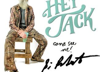 Si Robertson will be at the Duck Commander Warehouse signing autographs June 18