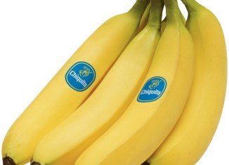 Chiquita has rejected a $611 million takeover bid by Brazilian groups Cutrale and Safra