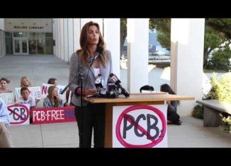 Cindy Crawford offered to pay out of her own pocket for PCB tests at Malibu High School