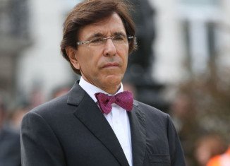 Elio Di Rupo’s laptop has been stolen after a thief broke into his car in Brussels