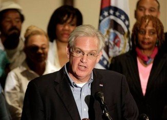 Governor Jay Nixon has criticized Ferguson police for releasing a surveillance video which apparently shows shooting victim Michael Brown stealing from a convenience store