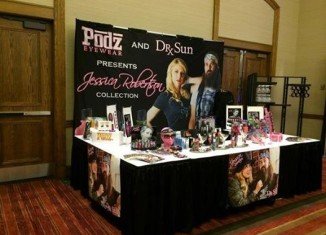 Jessica Robertson’s line is including natural and bronzing tanning lotions, face and leg bronzers, moisturizers, make-up bronzing powders, nail polish, lip balms, and sunglasses