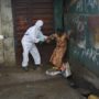 Ebola outbreak: Sierra Leone imposes mandatory lockdown