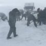 Spain: At least 220 people trapped by snow on roads