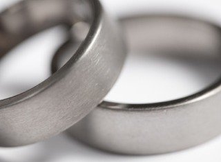 titanium-wedding-bands