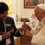 Pope Francis Receives “Communist” Crucifix in Bolivia