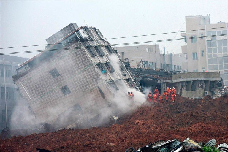 China Landslide Hits 33 Buildings in Shenzhen