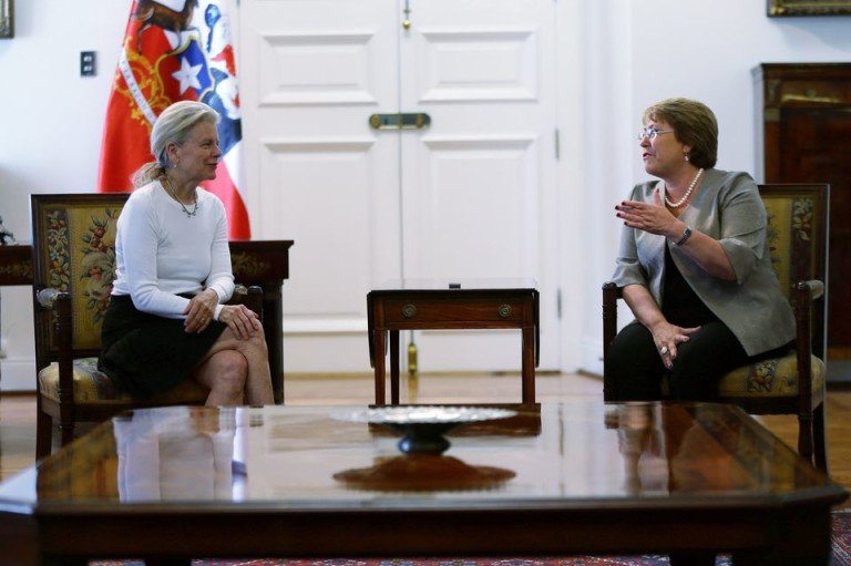 Douglas Tompkins’ Widow Kristine McDivitt Offers Land to Chile