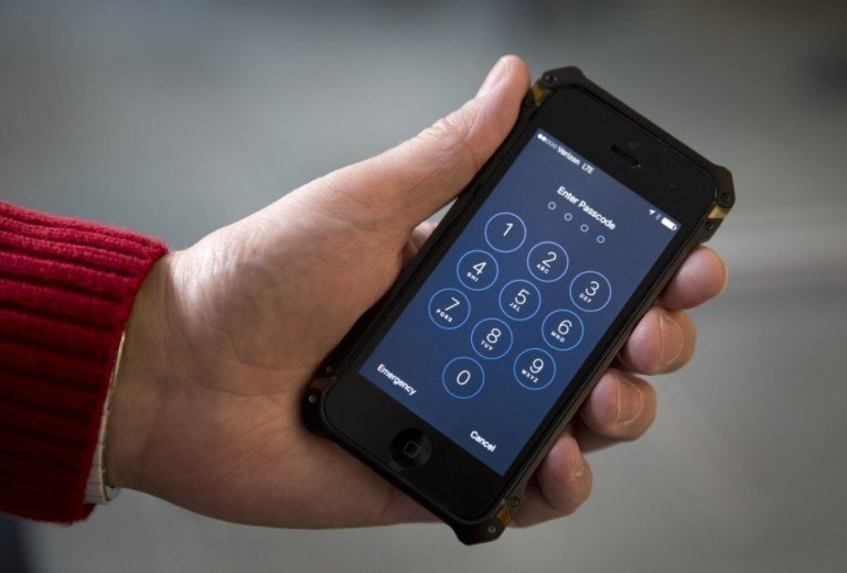 FBI Unlocks San Bernardino Gunman’s iPhone without Apple’s Help