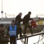 Greece Expels First Illegal Refugees to Turkey