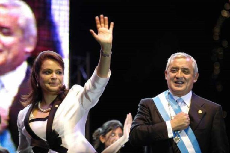 Guatemala: Otto Perez Molina and Roxana Baldetti Accused of Taking Bribes