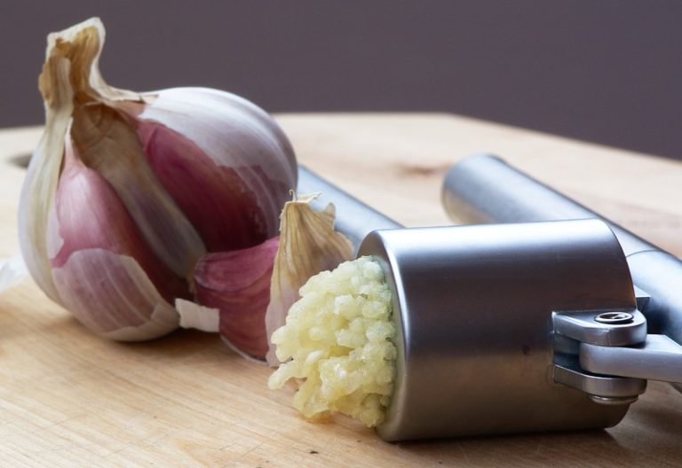 Garlic Breath: Scientists Reveal Effective Remedies