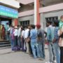 Indians Queue Outside Banks to Exchange 500 and 1,000 Rupee Notes