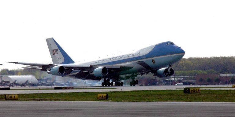 Donald Trump Wants to Cancel Air Force One Boeing Order