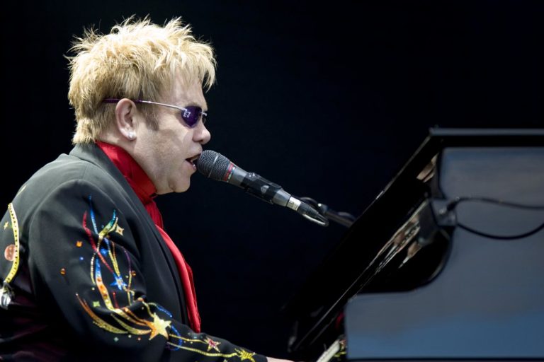 Elton John Cancels US Tour Following Bacterial Infection