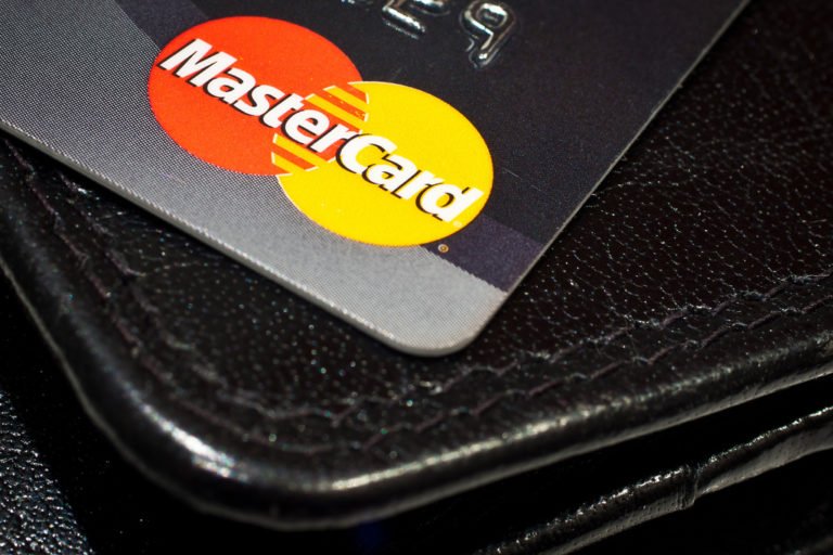 MasterCard Barred from Issuing Cards in India
