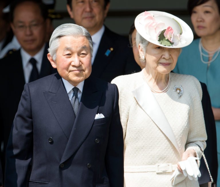Emperor Akihito Expected to Abdicate in 2018