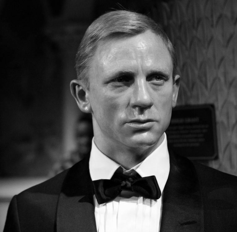 Daniel Craig Confirms He Is Coming Back as James Bond in 2019