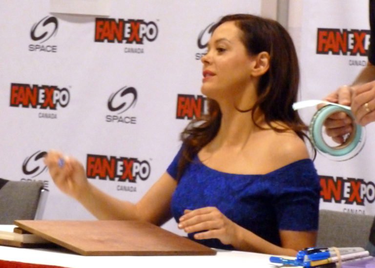 Rose McGowan Facing Arrest for Drug Possession