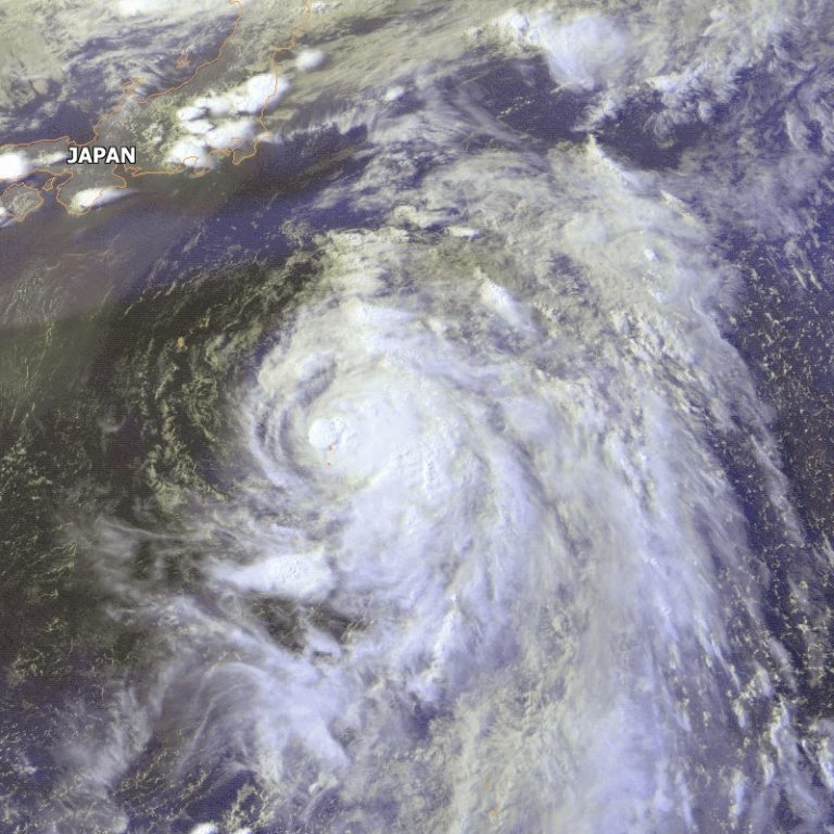 Tropical Storm Tembin Kills at Least 100 in Philippines