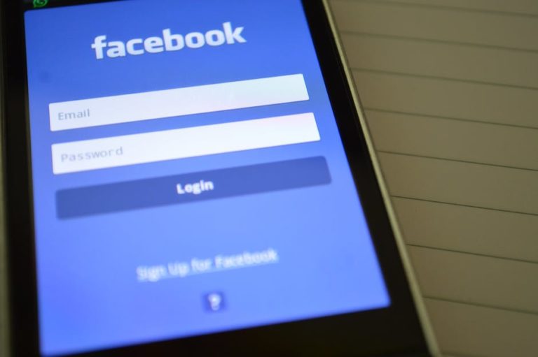 Facebook, Instagram and WhatsApp Down in Worldwide Outage
