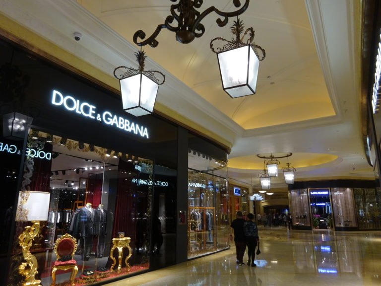 Dolce & Gabbana Pulls Products from China’s E-Commerce Sites