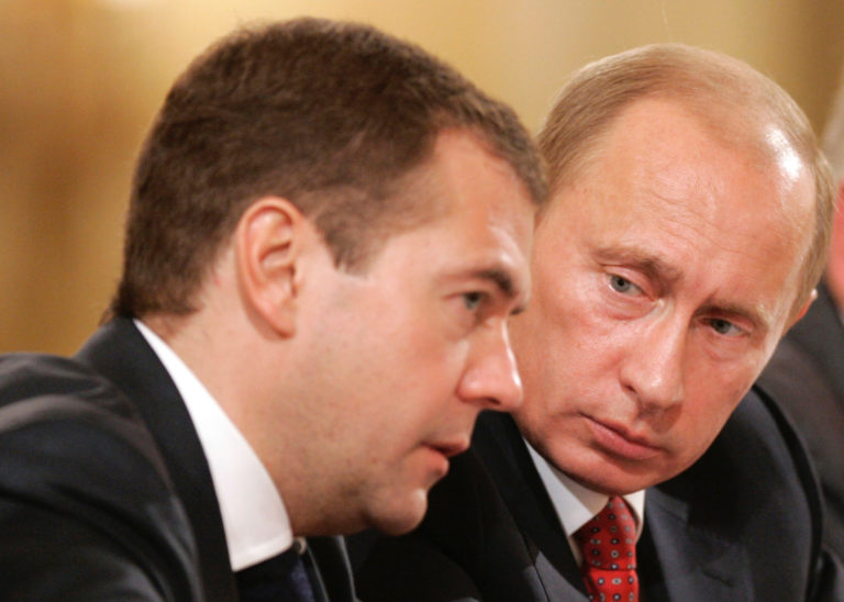 Russia: Dmitry Medvedev’s Government Resigns amid Constitutional Changes
