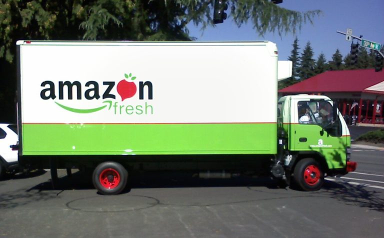 Coronavirus: Instacart and Amazon Workers Plan Strike for Better Protection