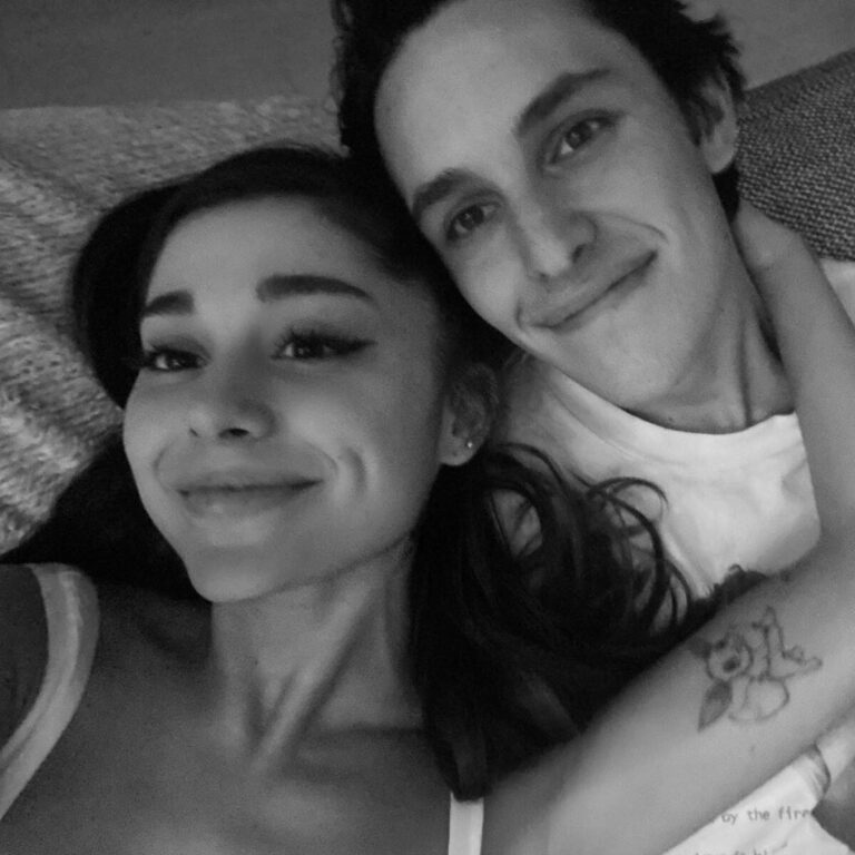 Ariana Grande Wedding: Pop Star Secretly Marries Dalton Gomez