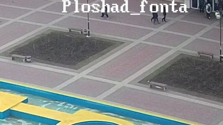 Ukraine War: Melitopol Residents Protest Against Abduction of Mayor Ivan Fedorov by Russian Forces