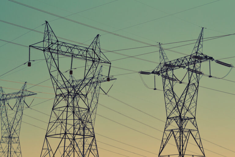Spain Blackout: Madrid Disruption Lingers Despite Gradual Power Restoration