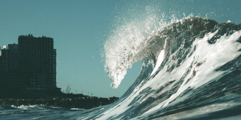 Thousands Evacuated in Chile and Argentina Following Tsunami Warning