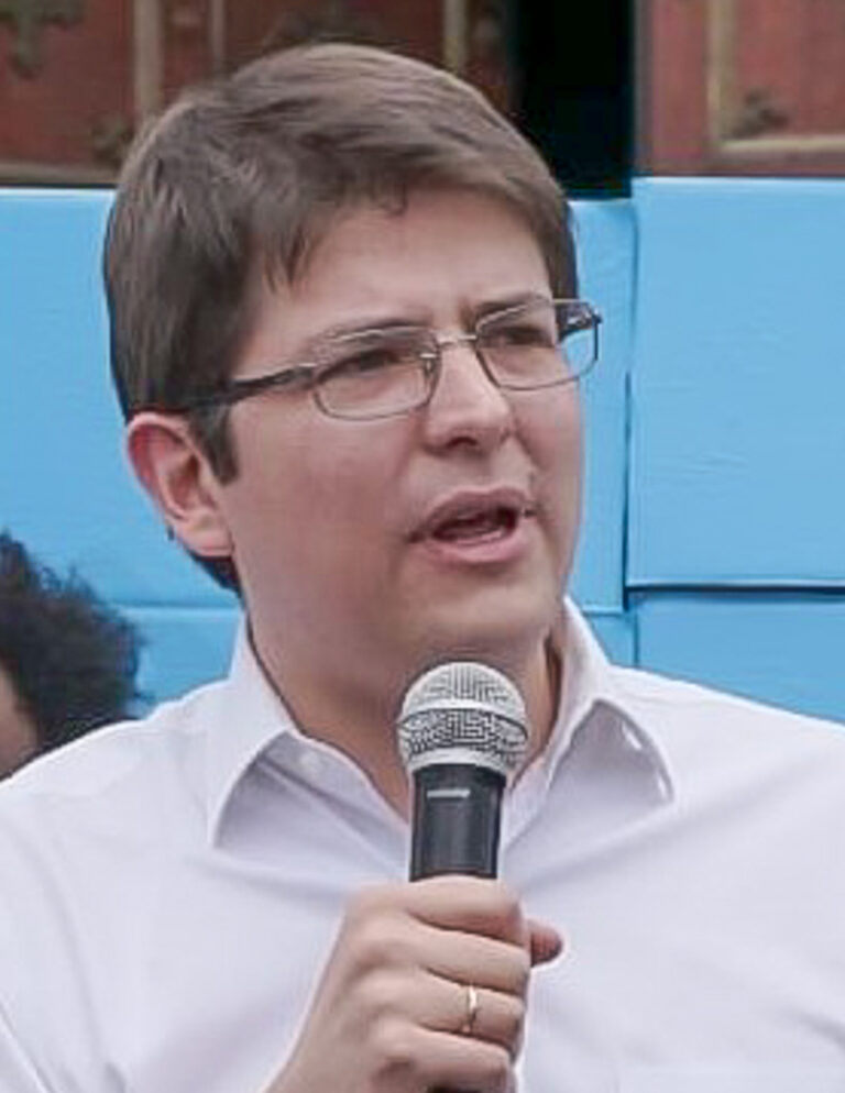 Miguel Uribe Turbay: Colombian Presidential Candidate Shot in Head During Campaign Rally