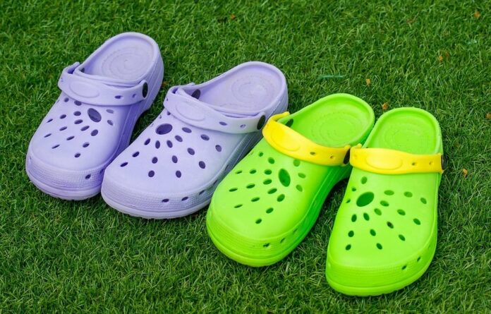 crocs