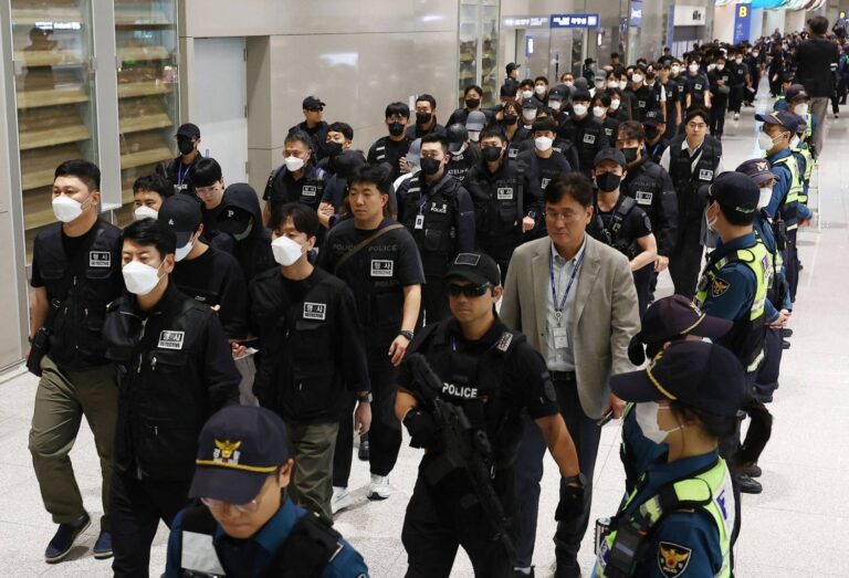 64 South Koreans Repatriated from Cambodia to Face Scam Charges
