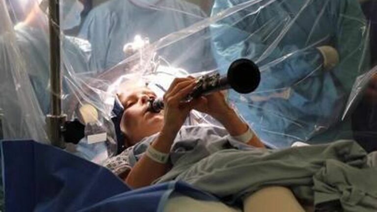 The Symphony of Science: Parkinson’s Patient Plays Clarinet During Brain Surgery, Hearing Music Return