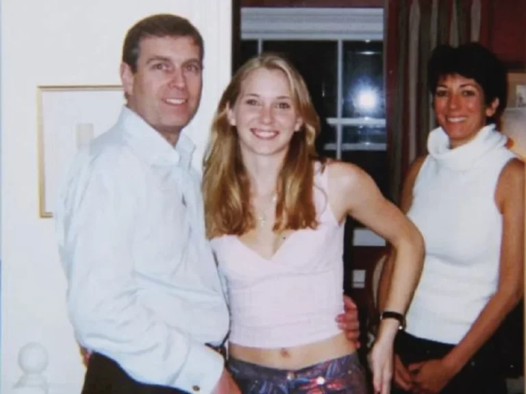 Epstein Email Contradicts Andrew’s Denial, Confirming Photo with Virginia Giuffre