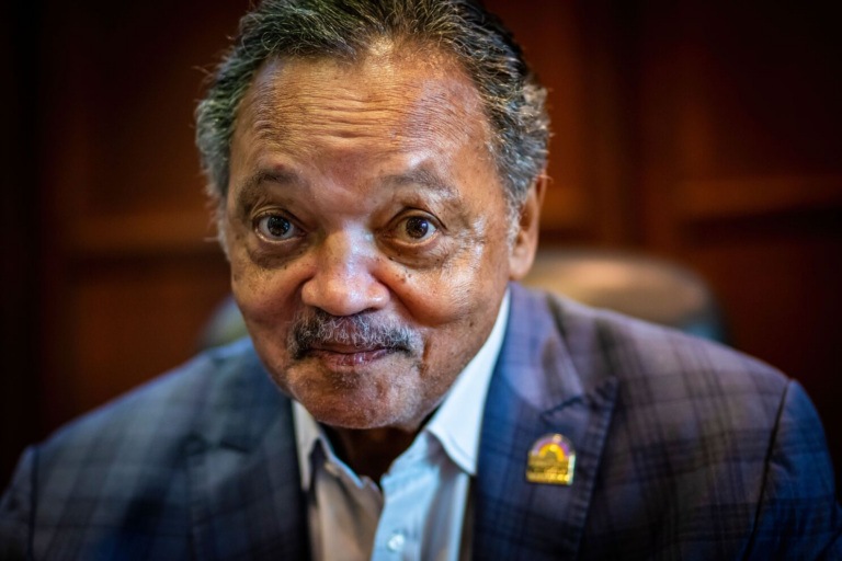 Jesse Jackson, Titan of Civil Rights and Political Pioneer, Dies at 84
