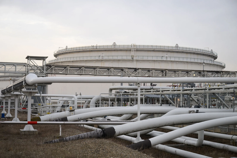 EU Unlocks €90bn Ukraine Lifeline as Druzhba Oil Tap Reopens