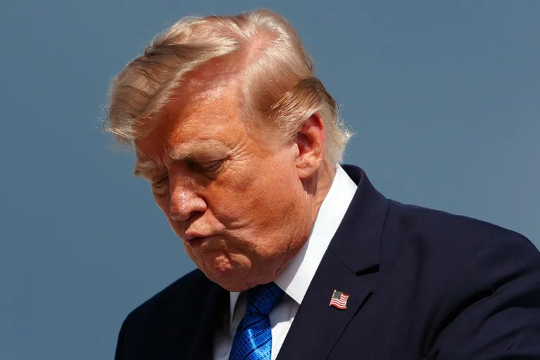 Trump Abruptly Halts Massive Strikes on Iran as Middle East Allies Scramble for a ‘Rapid’ Peace Deal